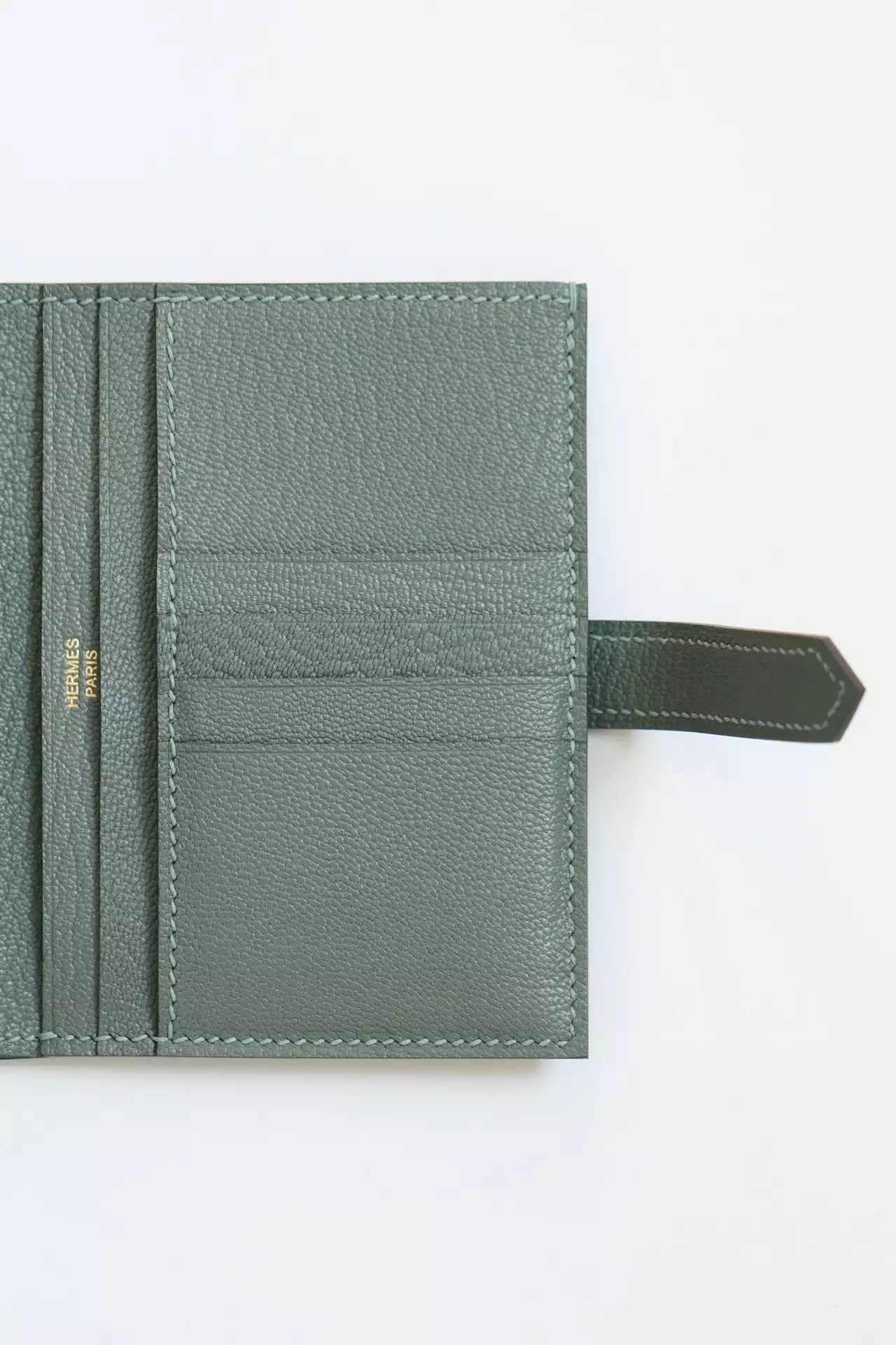 Hermes Bearn Compact Handmade Wallet in Vert Amande Chevre Mysore Goatskin – HW148