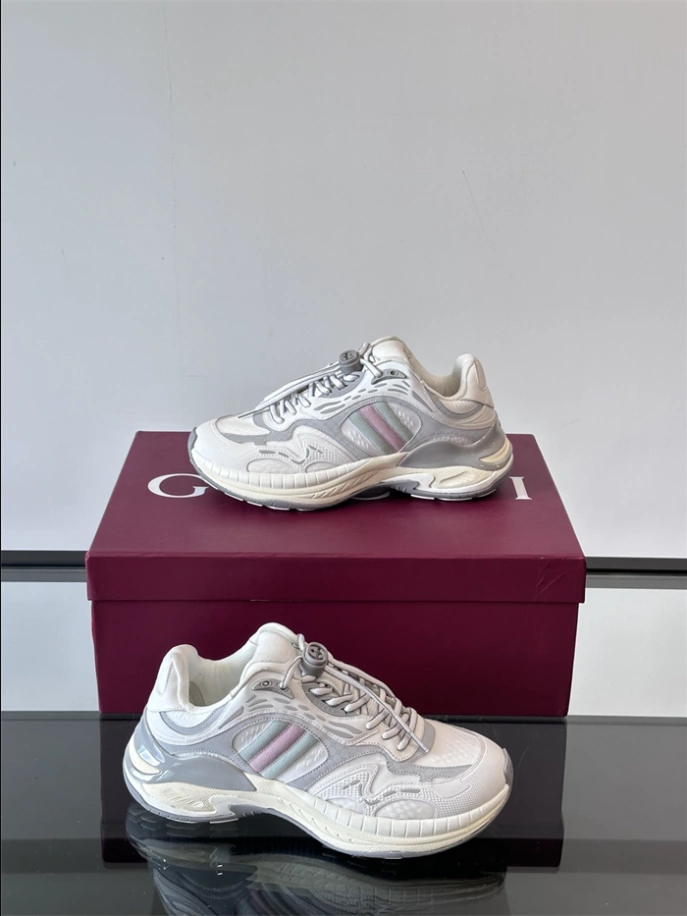 WOMEN’S GUCCI 2.0 SNEAKERS – GCC260