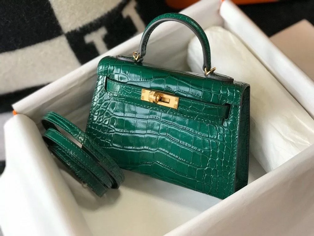 Hermes Kelly Mini II Bag In Green Embossed Crocodile Leather – HW130
