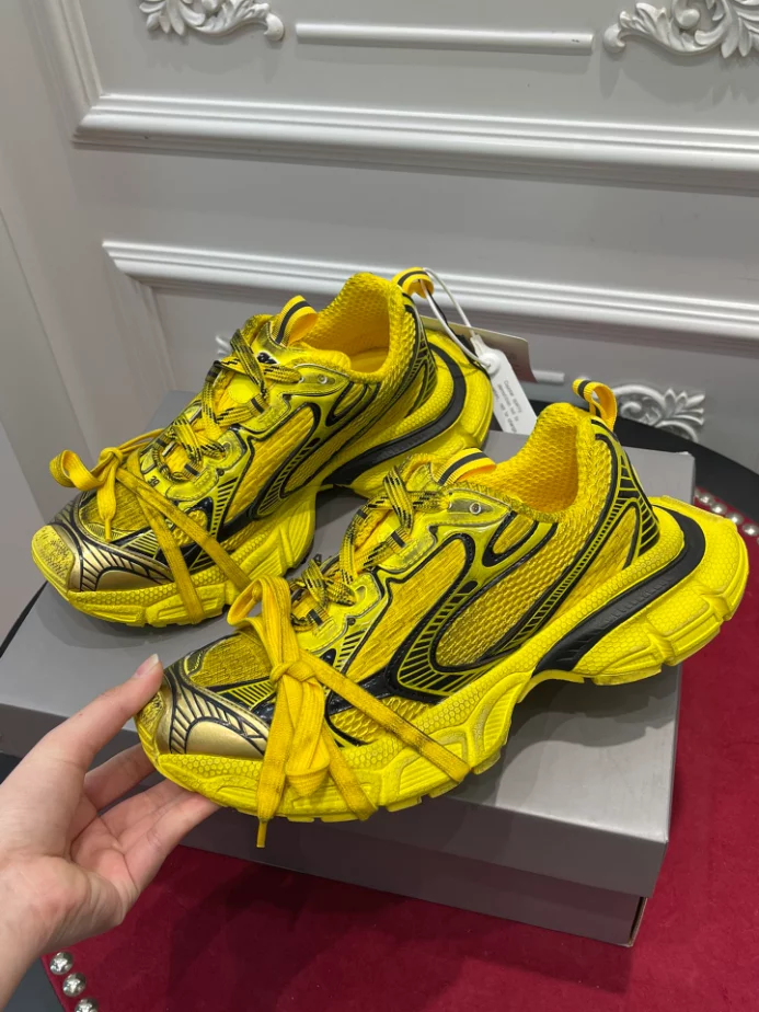 BALENCIAGA MEN’S 3XL SNEAKER – BLA121