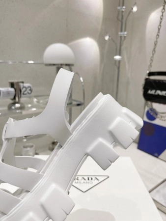 PRADA FOAM SANDALS IN WHITE RUBBER – PSD007