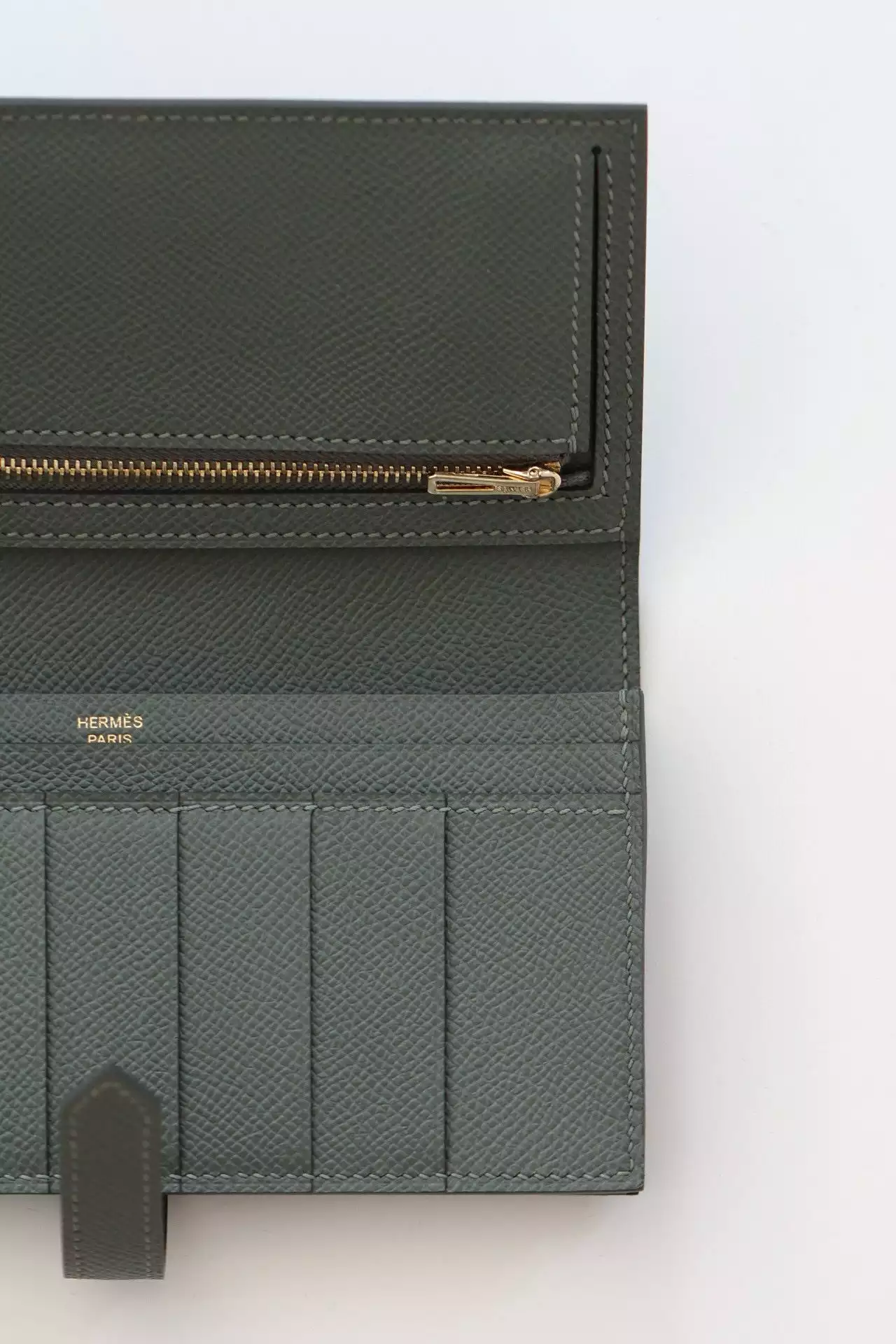 Hermes Bearn Long Handmade Wallet in Vert Amande Epsom Calfskin – HW141