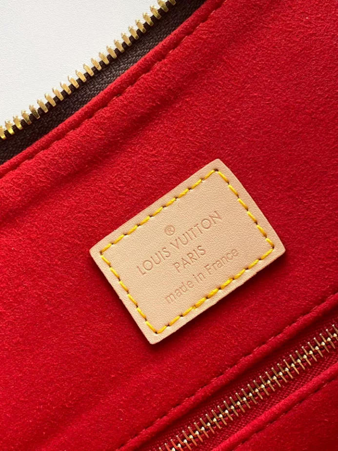 Louis Vuitton Slouchy MM – LW462