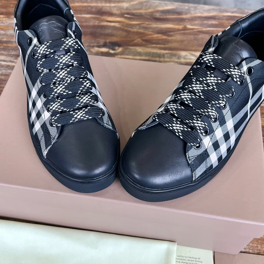 BURBERRY CHECK AND LEATHER SNEAKERS – BBR073