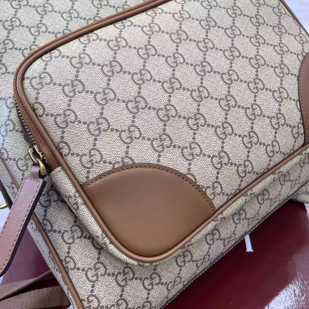 GG Emblem medium backpack in beige and dark brown – BG071