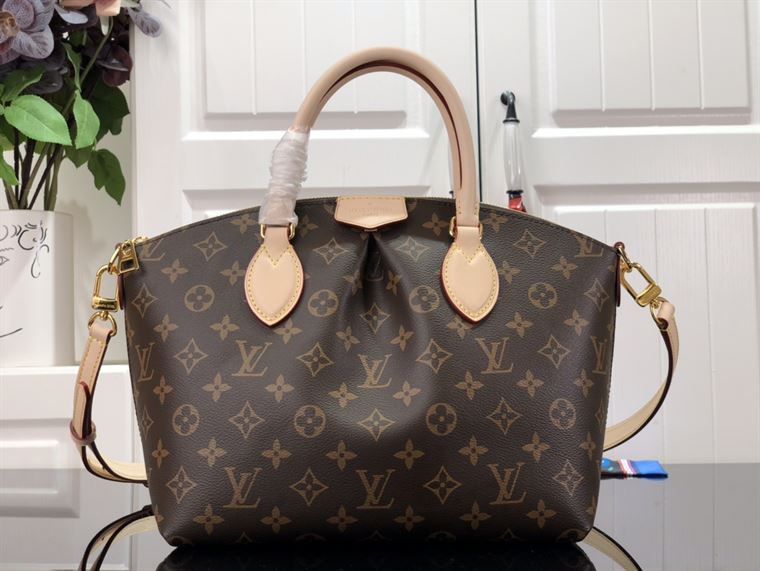 LOUIS VUITTON BOETIE PM MONOGRAM – LW135