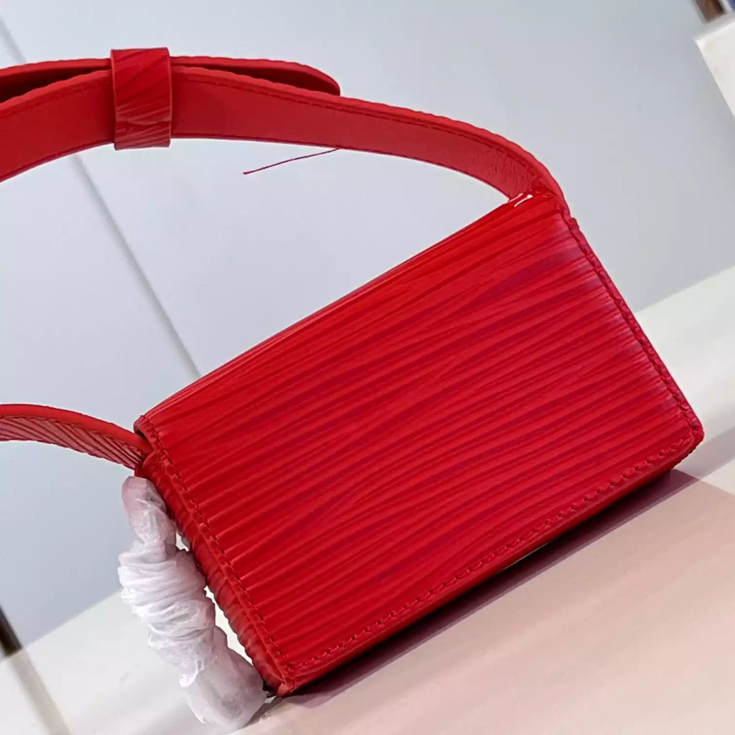 Micro Steamer Bag Red M23837 – LW239