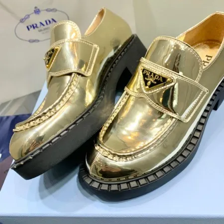 Prada Women’s Loafers In Gold Metallic Leather – PRL004