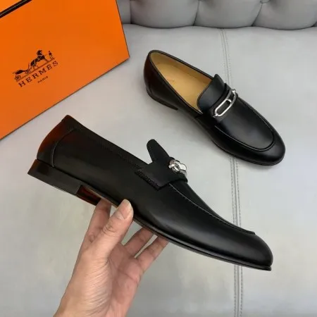 Hermes Men’s Colette Loafers In Noir Calfskin – HM045