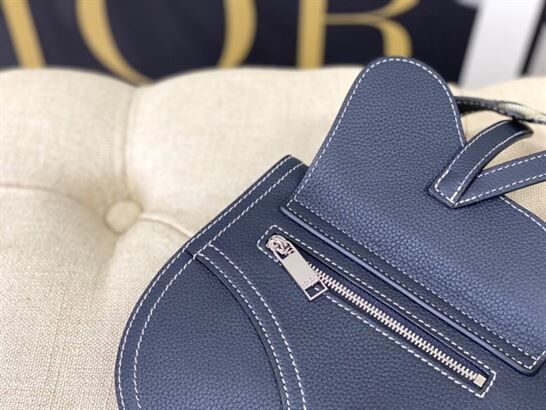 DIOR X KAWS POUCH SADDLE NAVY BLUE – DIO016