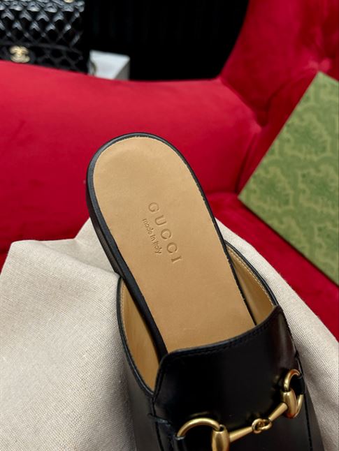 GUCCI PRINCETOWN LEATHER SLIPPER – GL021