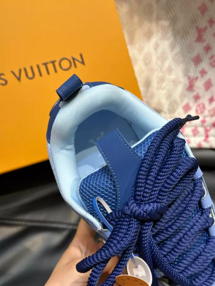 LV SKATE SNEAKERS IN BLUE – LVS223