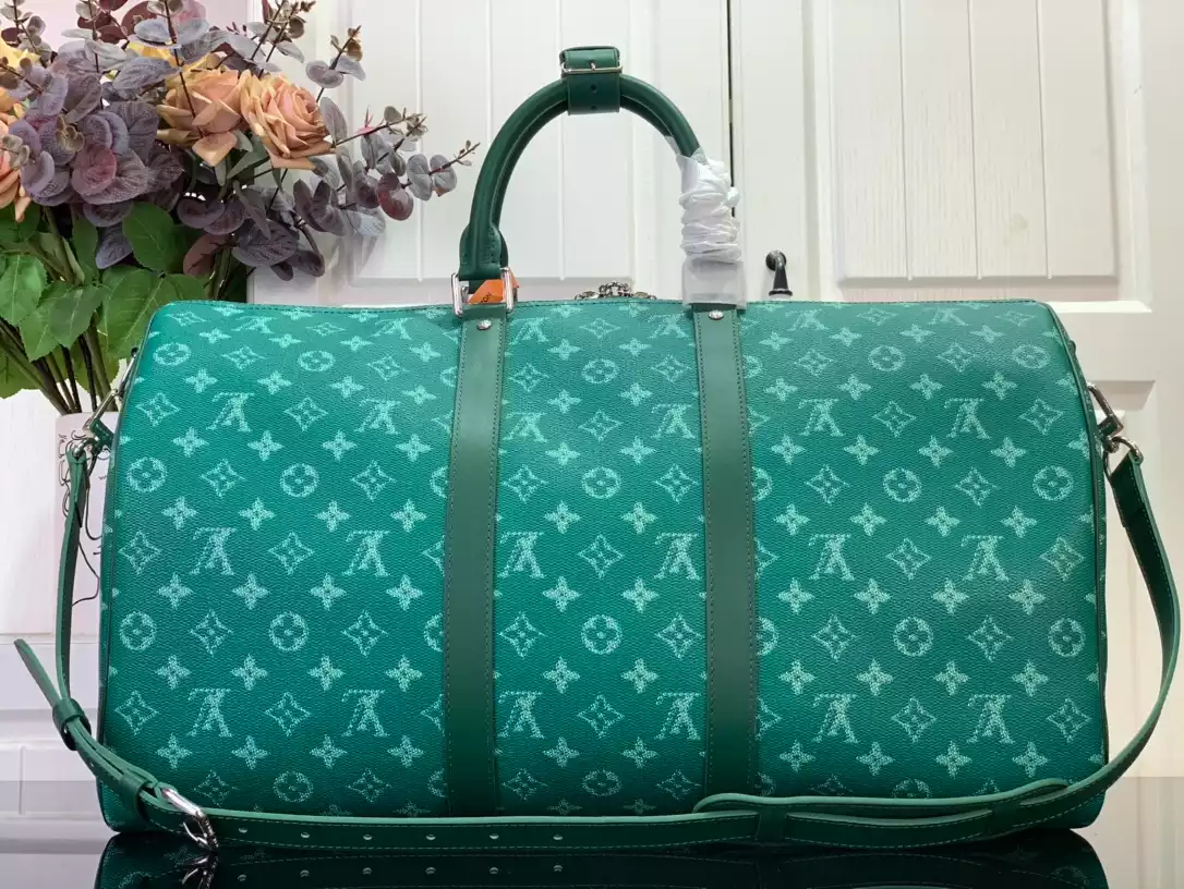 Louis Vuitton Keepall Bandoulière 50 Bag in Green – LW174