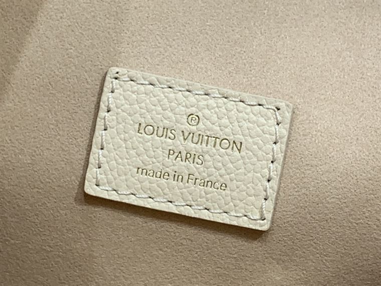 LOUIS VUITTON POCHETTE METIS MONOGRAM EMPREINTE LEATHER – LW124