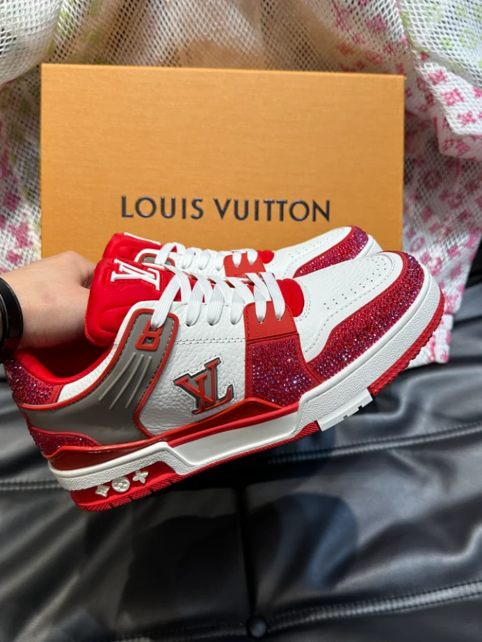 LOUIS VUITTON TRAINER SNEAKER – LVS256