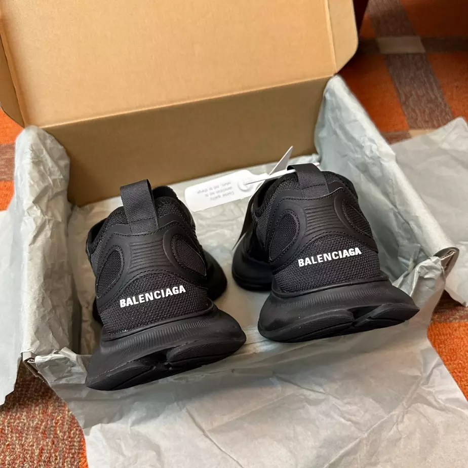 BALENCIAGA CIRCUIT SNEAKER – BLA099