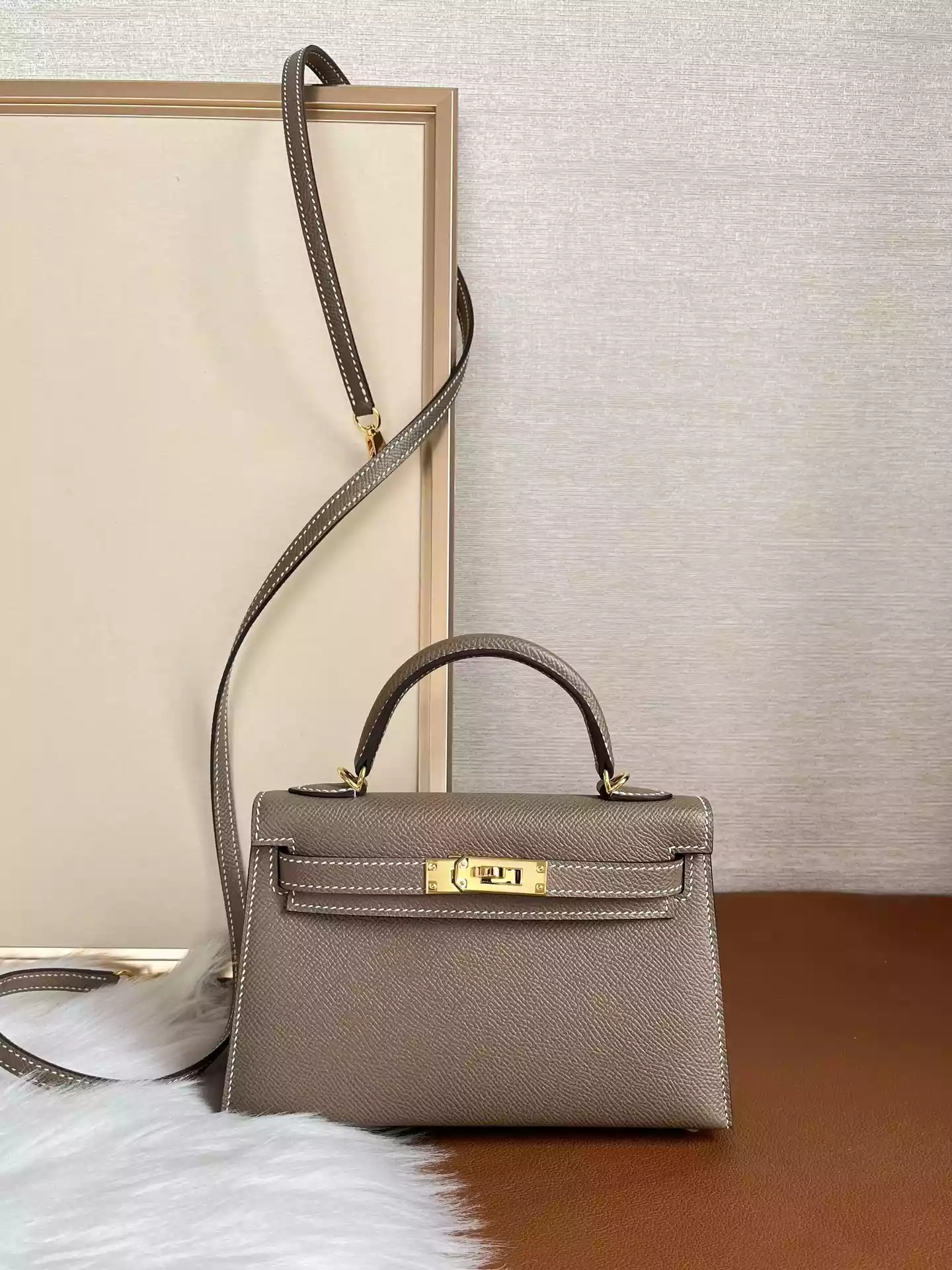 Hermes Mini Kelly 20 In Etoupe Epsom With Gold Hardware – HW192