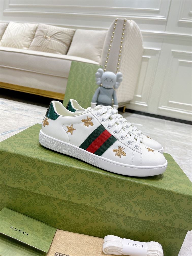 GUCCI ACE EMBROIDERED SNEAKER WITH BEES AND STARS – GCC090