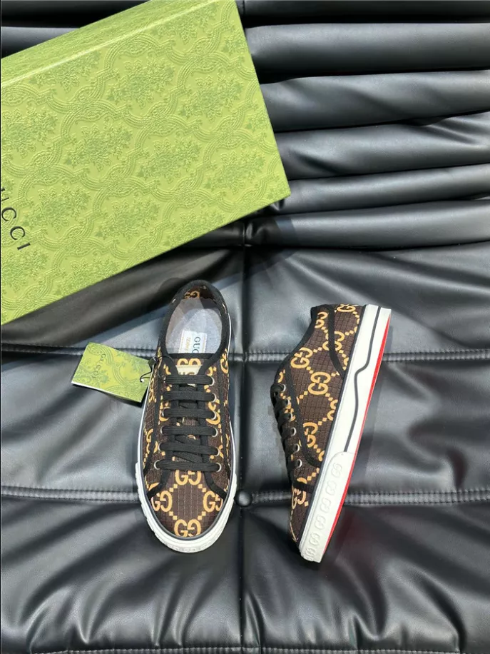 GUCCI TENNIS 1977 SNEAKER – GCC299