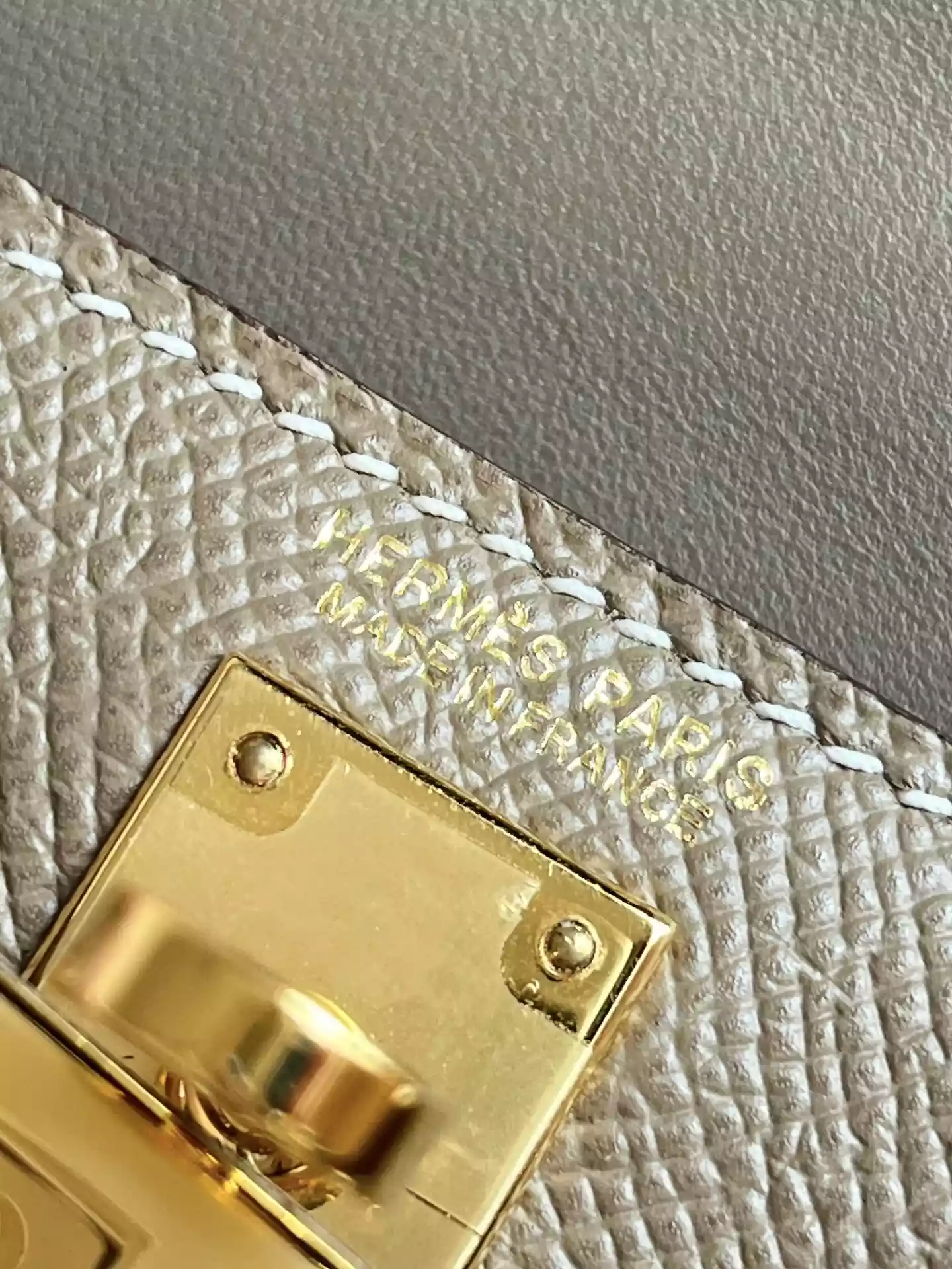 Hermes Mini Kelly 20 In Etoupe Epsom With Gold Hardware – HW192