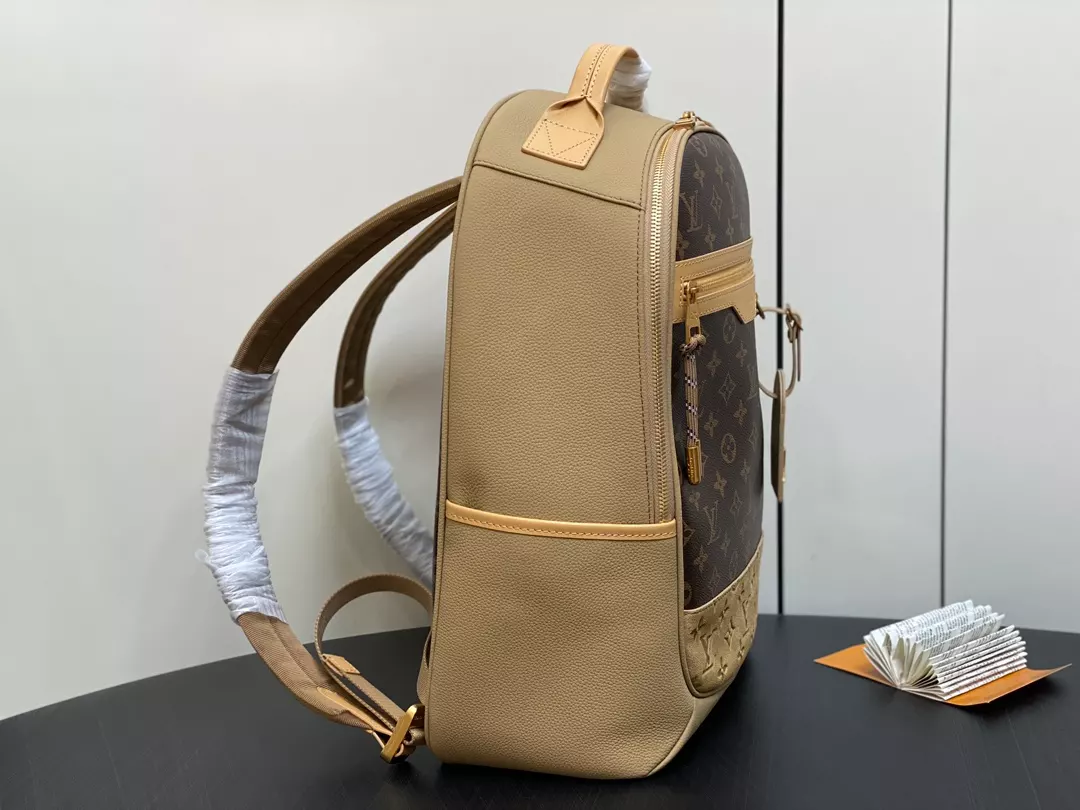Louis Vuitton Outdoor Backpack Beige Cowhide Leather – LW149