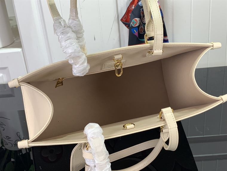 LOUIS VUITTON ONTHEGO MM BICOLOR MONOGRAM EMPREINTE LEATHER – LW121