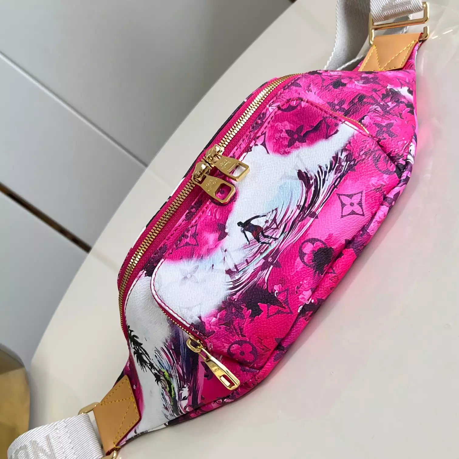 Rush Bumbag Pink Monogram Surfin’ Canvas M24987 – LW227