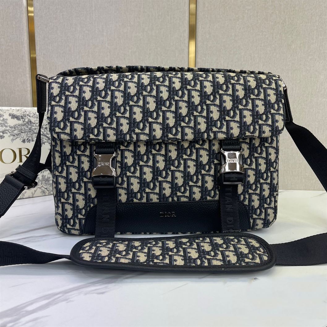 DIOR EXPLORER MESSENGER BAG – DIO006