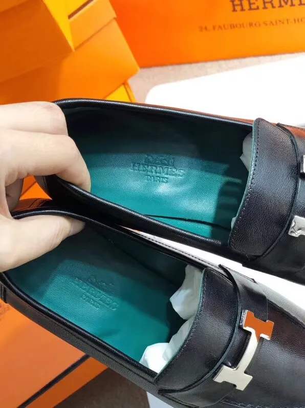 Hermes Women’s Paris Loafers In Noir Goatskin – HM084