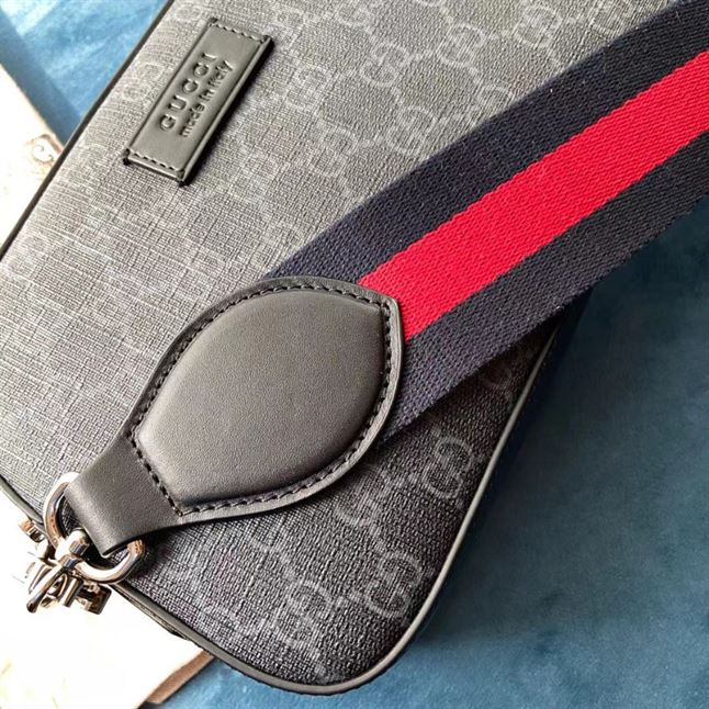 GUCCI GG SUPREME CANVAS SHOULDER BAG – BG047