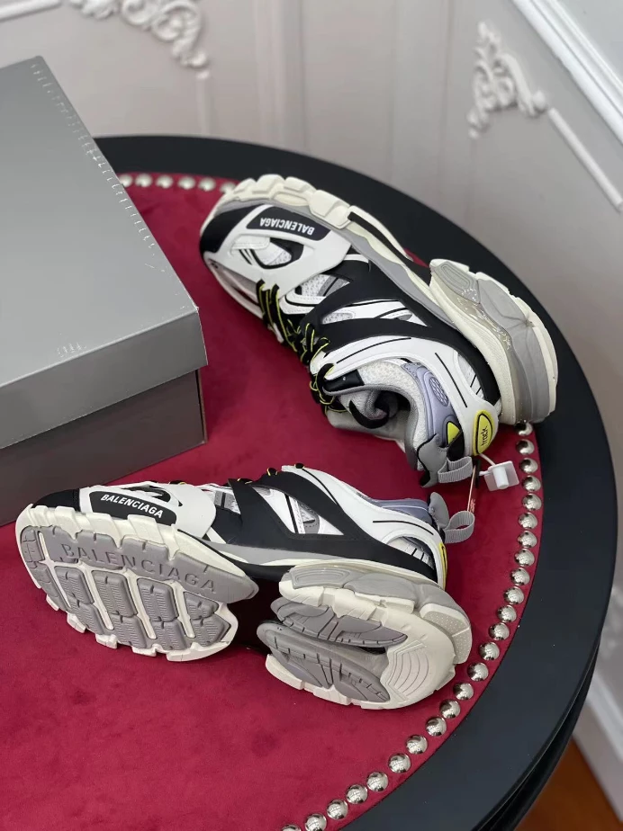 BALENCIAGA TRACK SNEAKER – BLA138