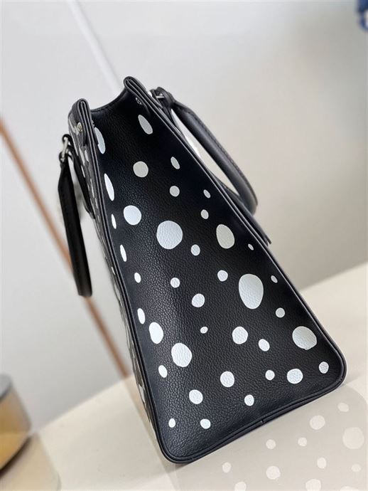 LOUIS VUITTON LV X YK ONTHEGO MM MONOGRAM EMPREINTE – LW076