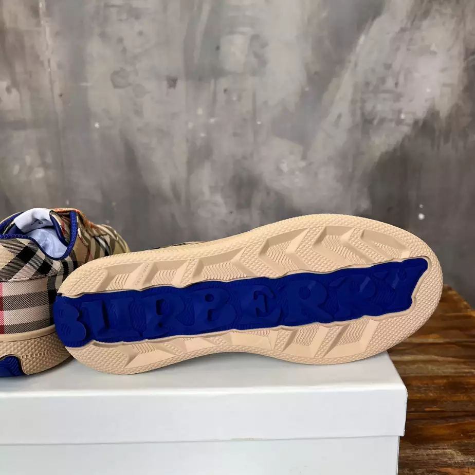 BURBERRY CHECK TERRACE SNEAKERS – BBR094