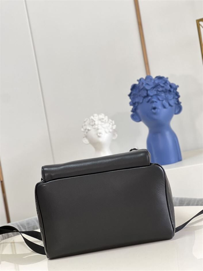 LOUIS VUITTON RACER BACKPACK – LVB014