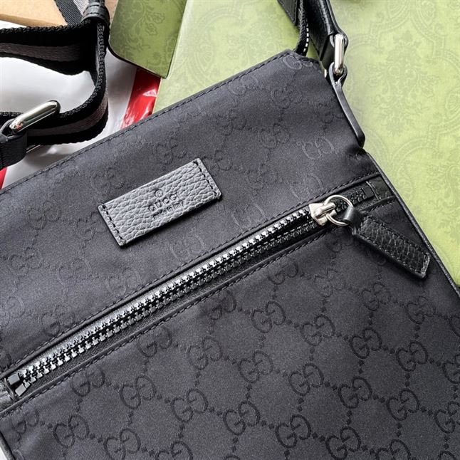 GUCCI CROSS BAG FABRIC MESSENGER BAG – BG050
