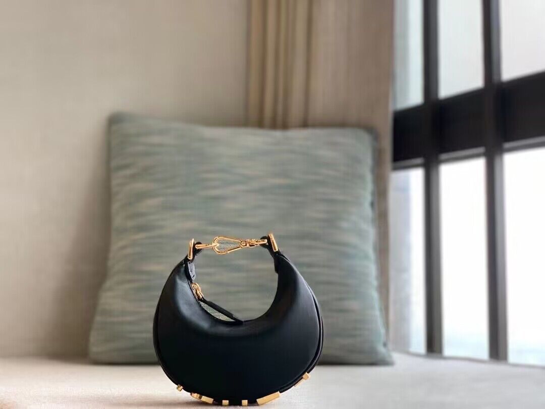 NANO FENDYGRAPHY BLACK LEATHER CHARM – F037