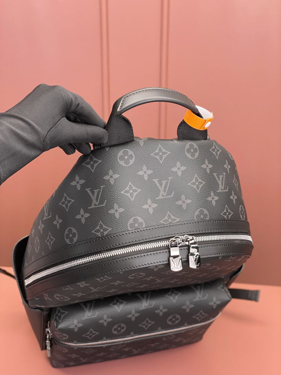 LOUIS VUITTON DISCOVERY BACKPACK – LVB074