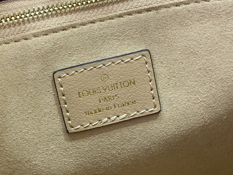 LOUIS VUITTON ON MY SIDE PM HIGH END LEATHERS – LW084