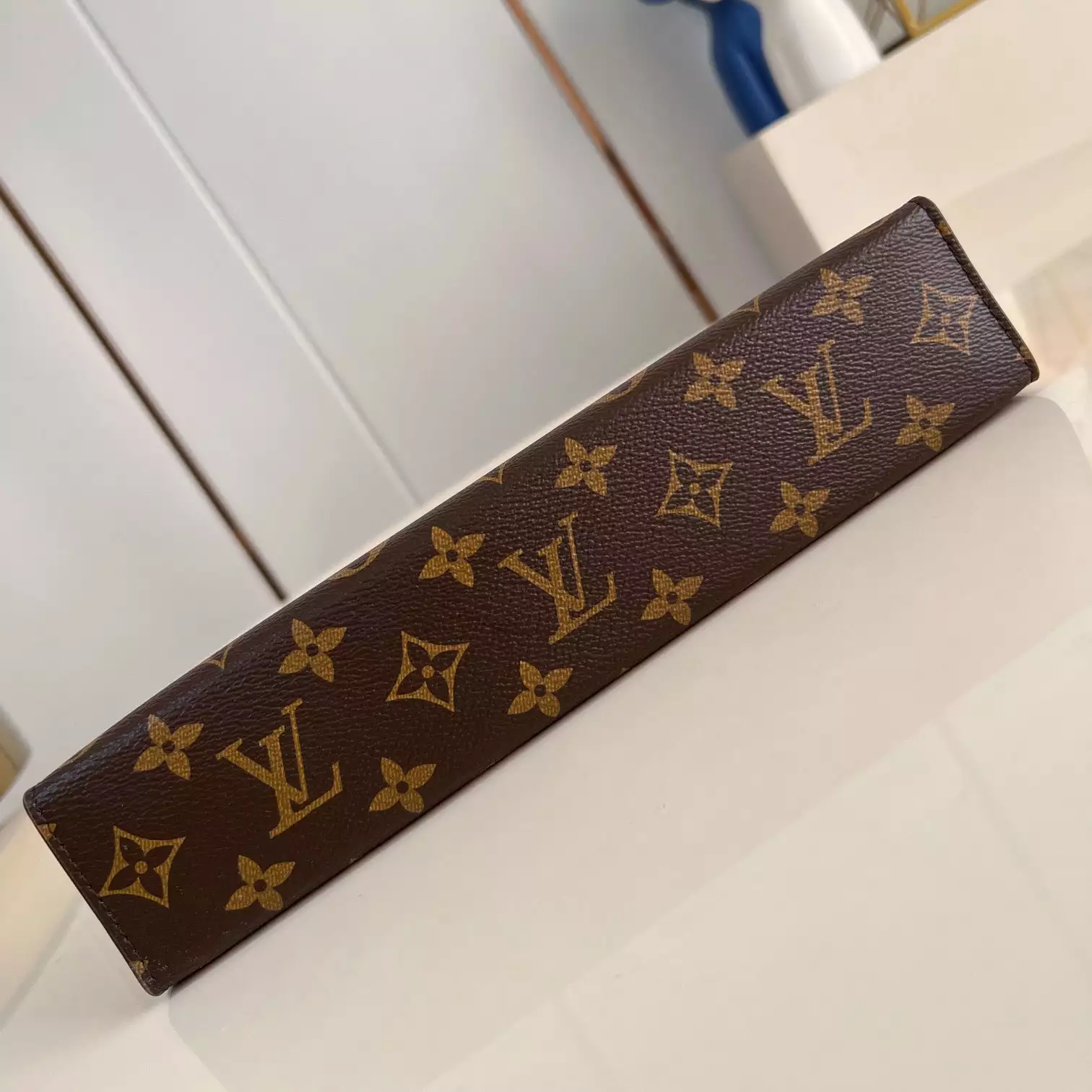 POCHETTE VOYAGE MM SAFRAN YELLOW M12820 – LW402