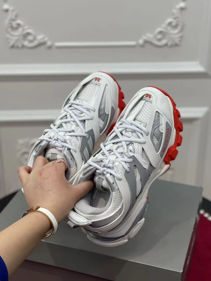 BALENCIAGA TRACK SNEAKER – BLA139