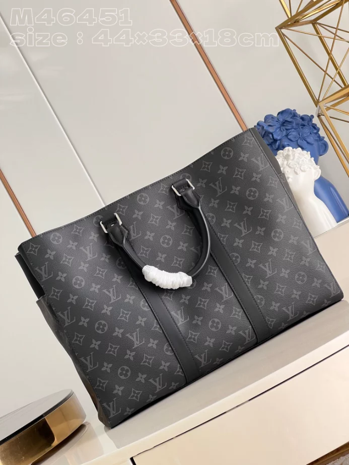 Sac Plat 24H Monogram Eclipse M46451 – LW205