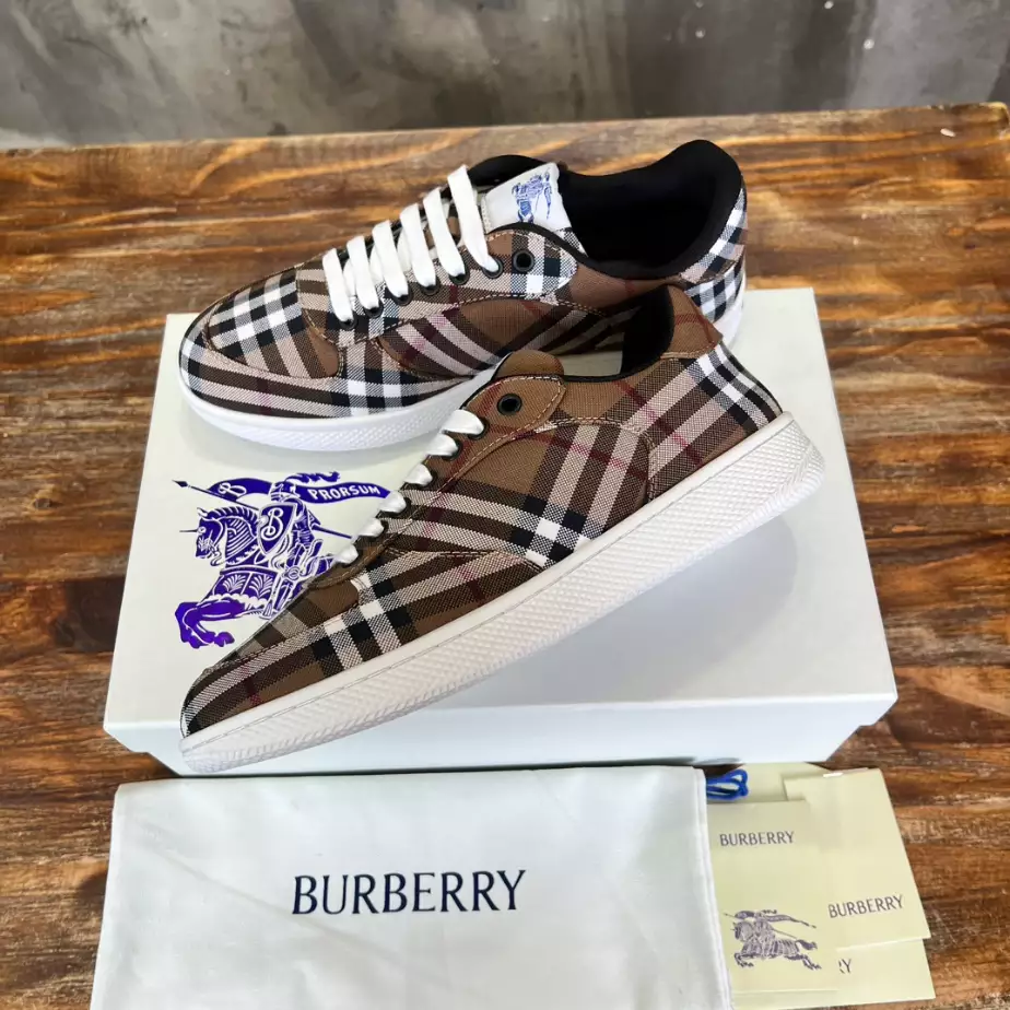 BURBERRY CHECK TERRACE SNEAKERS – BBR092