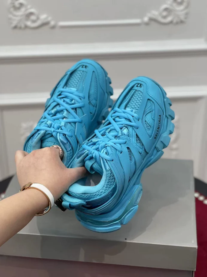 BALENCIAGA TRACK SNEAKER – BLA124