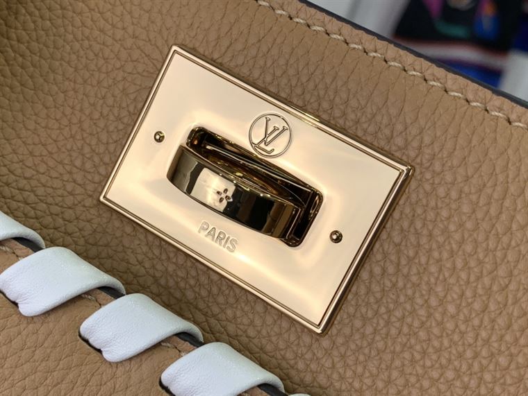 LOUIS VUITTON ON MY SIDE MM BROWN HIGH END LEATHERS – LW083