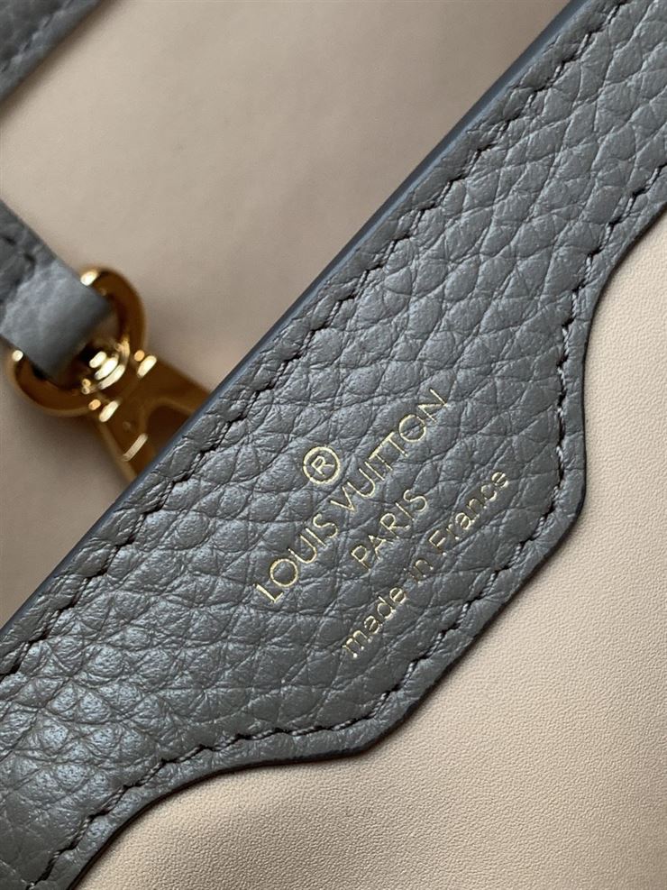 LOUIS VUITTON CAPUCINES BB – LW043