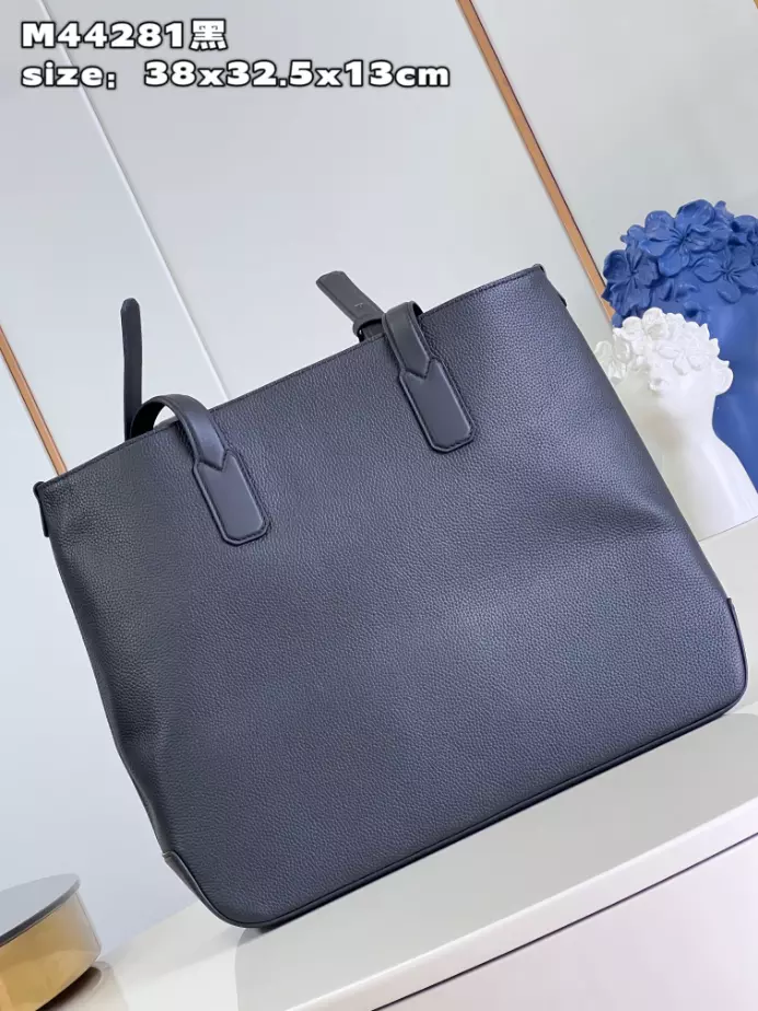 Fastline Tote Cowhide Leather in Black M22481 – LW211