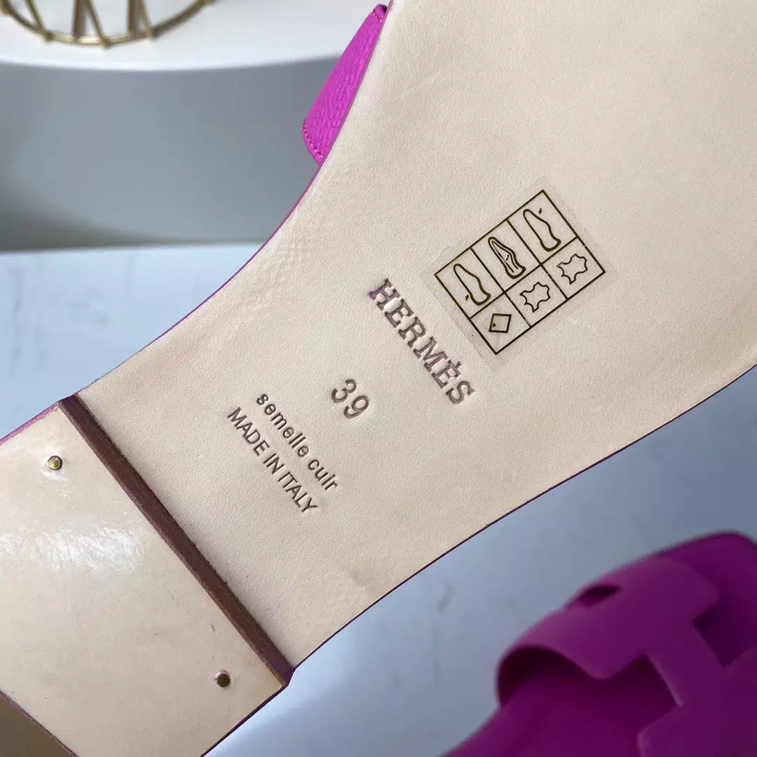 HERMES ORAN SLIDE SANDALS IN MAGNOLIA EPSOM CALFSKIN – HMSD081