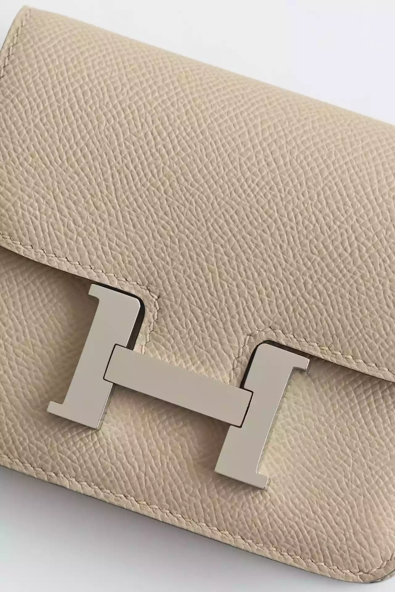 Hermes Constance Slim Wallet in Tourterelle Epsom Calfskin – HW162
