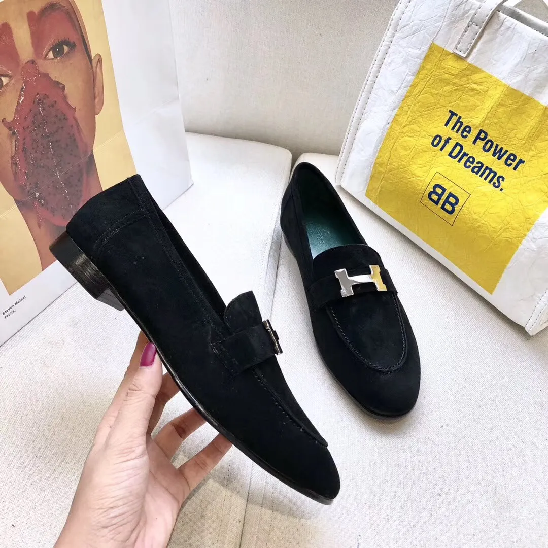 Hermes Women’s Paris Loafers In Black Velvet – HM081