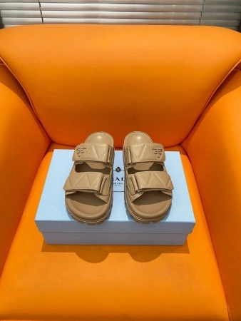 PRADA WOMEN’S SANDALS IN BEIGE PADDED NAPPA LEATHER – PSD024